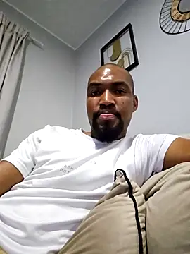 Snapshot of mojaymort chatting on 10-08-25, 05:43 mojaymort online show from 10-08-25, 05:43