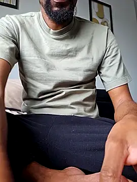 Snapshot of mojaymort chatting on 11-17-25, 10:10 mojaymort online show from 11-17-25, 10:10