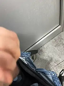 Snapshot of KAZANOVAA chatting on 03-28-26, 01:33 KAZANOVAA online show from 03-28-26, 01:33