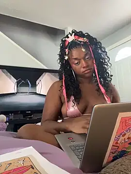 Snapshot of XKimmyGreen chatting on 05-15-26, 01:12 XKimmyGreen online show from 05-15-26, 01:12