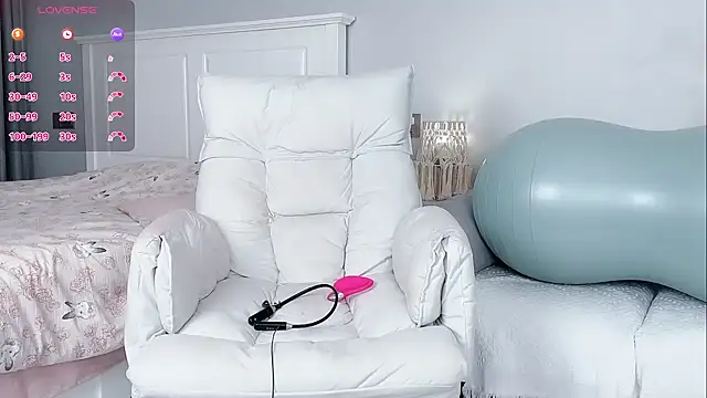 Snapshot of B-Yaya chatting on 10-01-25, 03:51 B-Yaya online show from 10-01-25, 03:51