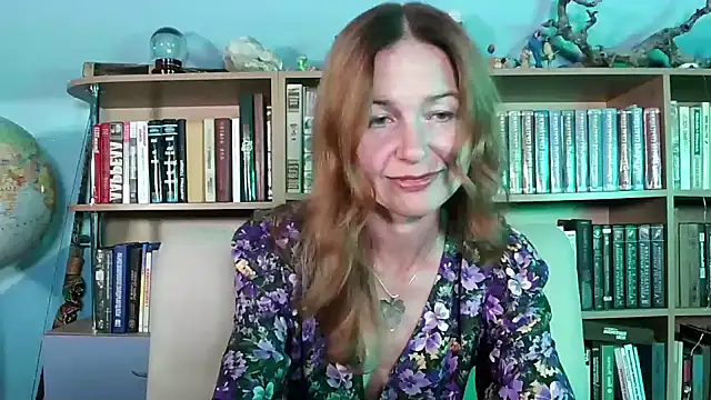 Foxilady357 online show from 09-21-25, 02:29