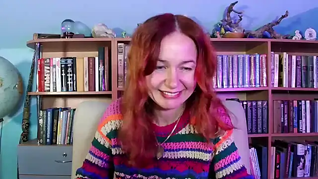 Foxilady357 online show from 12-17-25, 04:46