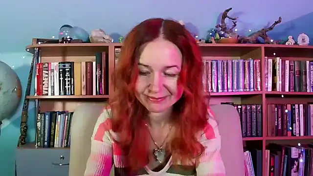 Foxilady357 online show from 12-19-25, 02:13