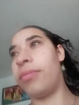 Snapshot of Valenn_fernandez chatting on 03-03-26, 03:29 Valenn fernandez online show from 03-03-26, 03:29