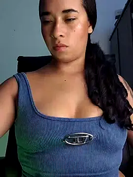 Snapshot of Valenn_fernandez chatting on 04-06-26, 04:52 Valenn fernandez online show from 04-06-26, 04:52