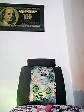 Valenn fernandez online show from 05-07-26, 10:48