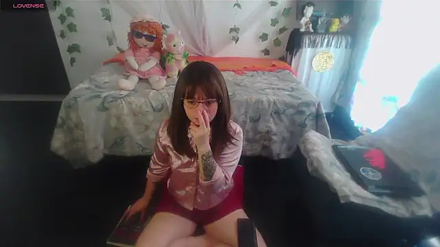 Mitsuha gate online show from 04-22-26, 01:12