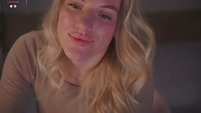 Snapshot of Vanille_Mystery chatting on 02-04-26, 06:03 Vanille Mystery online show from 02-04-26, 06:03