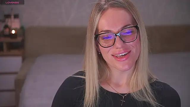 Snapshot of Vanille_Mystery chatting on 03-09-26, 10:03 Vanille Mystery online show from 03-09-26, 10:03