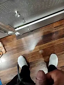 leoconnnn online show from 03-14-26, 06:13