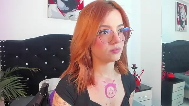 Snapshot of abby_jones2 chatting on 06-25-26, 02:44 abby jones2 online show from 06-25-26, 02:44