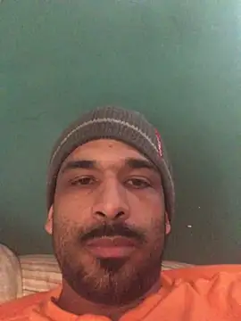 Snapshot of BEBE5757 chatting on 02-23-26, 05:43 BEBE5757 online show from 02-23-26, 05:43