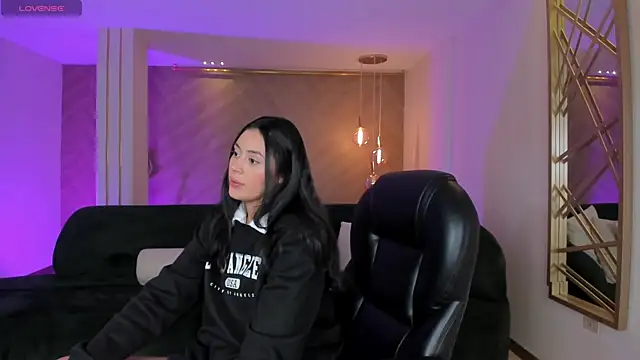 AmbarJames  online show from 09-11-25, 11:54