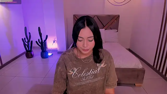 AmbarJames  online show from 01-10-26, 12:07