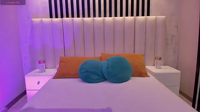 AmbarJames  online show from 02-13-26, 12:23