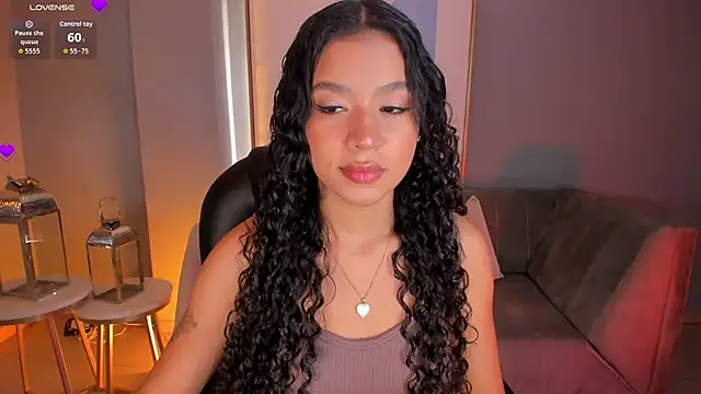 Snapshot of SophieHouston_ chatting on 09-24-25, 02:15 SophieHouston online show from 09-24-25, 02:15