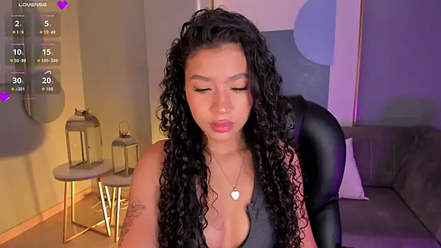 Snapshot of SophieHouston_ chatting on 09-26-25, 02:59 SophieHouston online show from 09-26-25, 02:59