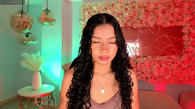 Snapshot of SophieHouston_ chatting on 09-30-25, 02:27 SophieHouston online show from 09-30-25, 02:27