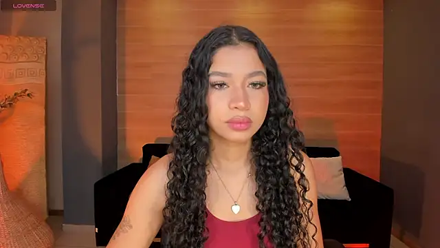 Snapshot of SophieHouston_ chatting on 10-31-25, 04:13 SophieHouston online show from 10-31-25, 04:13