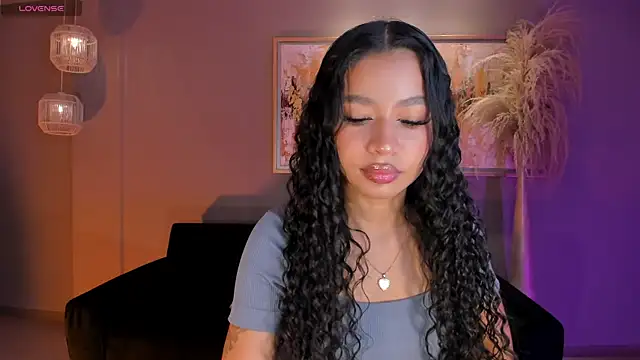 Snapshot of SophieHouston_ chatting on 11-29-25, 03:53 SophieHouston online show from 11-29-25, 03:53