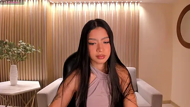 SophieHouston  online show from 06-11-26, 02:44