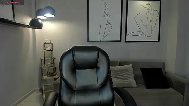 SophieHouston  online show from 08-05-26, 11:02