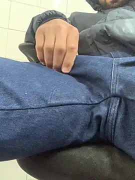 Snapshot of jatesao chatting on 10-18-25, 02:51 jatesao online show from 10-18-25, 02:51