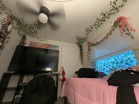 moan4mona online show from 04-21-26, 01:42