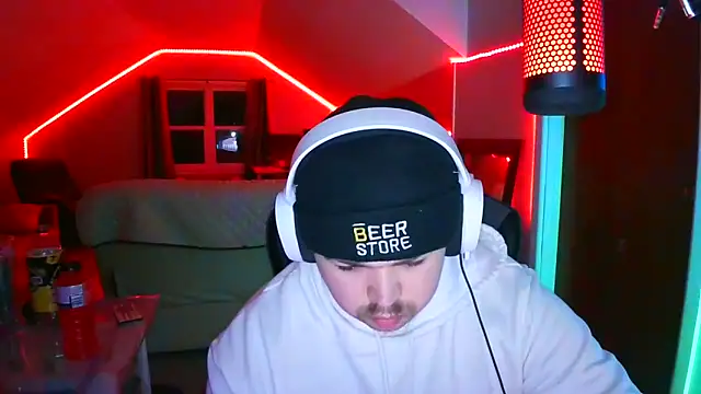 Snapshot of Bigboyballen chatting on 02-25-26, 12:20 Bigboyballen online show from 02-25-26, 12:20