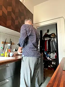 SexyLeon8 online show from 11-04-25, 08:35