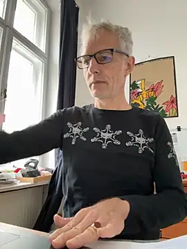 SexyLeon8 online show from 11-10-25, 10:14