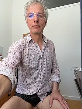 SexyLeon8 online show from 05-01-26, 01:48