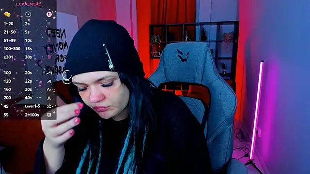 Snapshot of MaryHarrys chatting on 11-25-25, 02:55 MaryHarrys online show from 11-25-25, 02:55