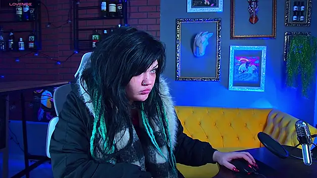 Snapshot of MaryHarrys chatting on 12-05-25, 02:31 MaryHarrys online show from 12-05-25, 02:31