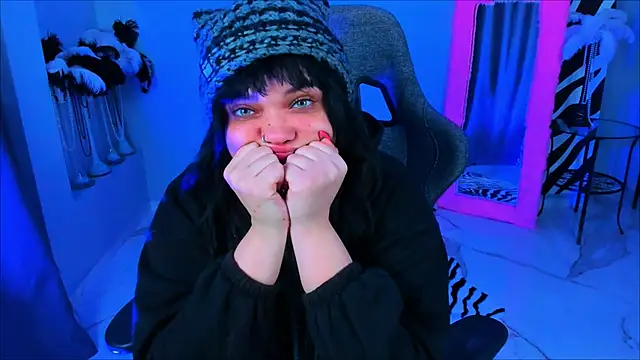 Snapshot of MaryHarrys chatting on 02-04-26, 02:39 MaryHarrys online show from 02-04-26, 02:39