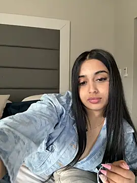 LilMisIndianx online show from 12-18-25, 11:16