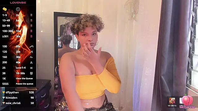 chloe kisses online show from 06-15-26, 11:45