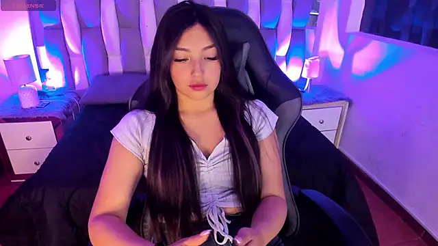 Adaara Rey online show from 10-21-25, 08:20