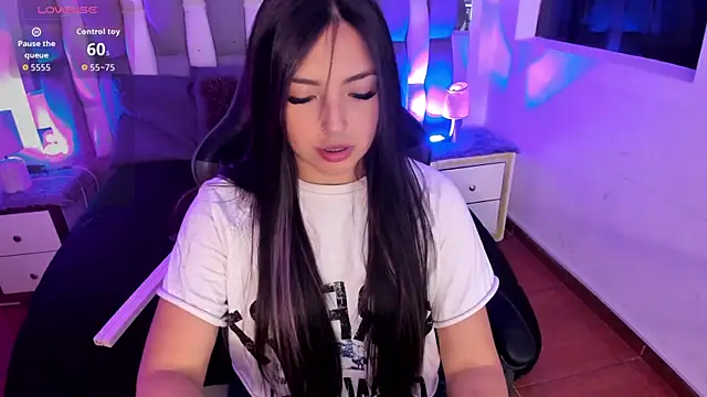 Adaara Rey online show from 10-27-25, 08:02