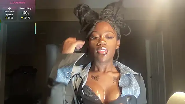 maskedgirl5005 online show from 10-01-25, 11:44