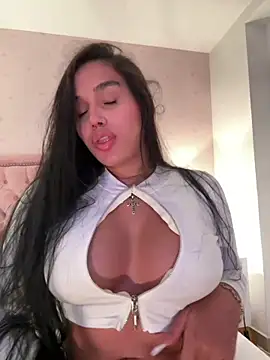 Bella  Wood online show from 06-30-26, 09:27