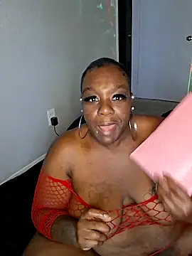 Snapshot of Thickkemzz41 chatting on 10-13-25, 11:27 Thickkemzz41 online show from 10-13-25, 11:27