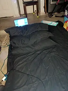 Snapshot of Thickkemzz41 chatting on 11-13-25, 12:53 Thickkemzz41 online show from 11-13-25, 12:53