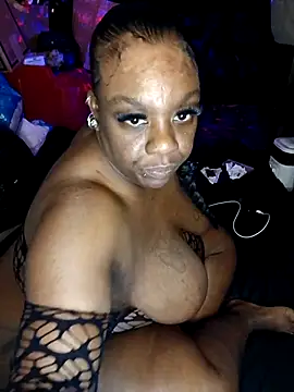 Snapshot of Thickkemzz41 chatting on 02-25-26, 02:32 Thickkemzz41 online show from 02-25-26, 02:32