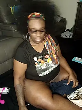 Thickkemzz41 online show from 05-13-26, 09:39