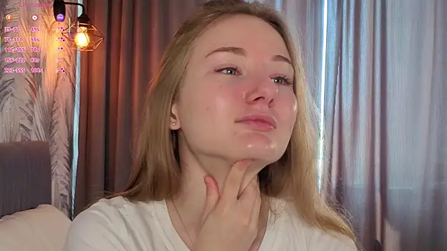 Snapshot of ElvinaRose chatting on 07-07-26, 06:38 ElvinaRose online show from 07-07-26, 06:38