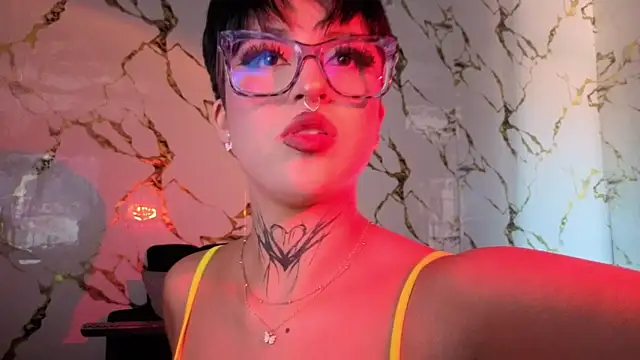 Snapshot of Rebeka-baker chatting on 12-16-25, 12:21 Rebeka-baker online show from 12-16-25, 12:21