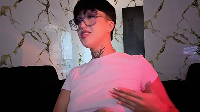 Snapshot of Rebeka-baker chatting on 01-07-26, 01:57 Rebeka-baker online show from 01-07-26, 01:57