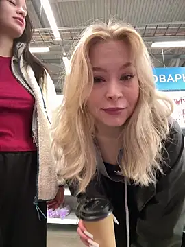 Snapshot of Cum_girlss chatting on 10-02-25, 04:30 Cum girlss online show from 10-02-25, 04:30